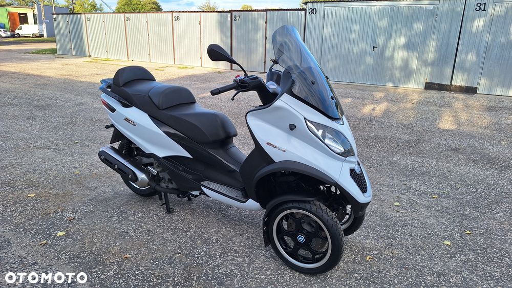 Piaggio MP-3 - 13