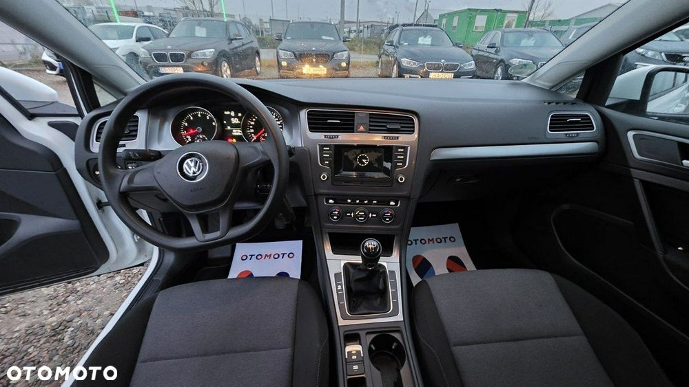Volkswagen Golf - 20