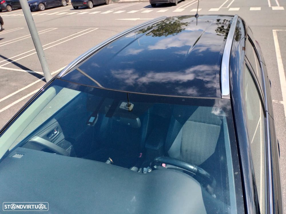 Toyota Auris Touring Sports 1.8 HSD Exclusive+Navi - 13
