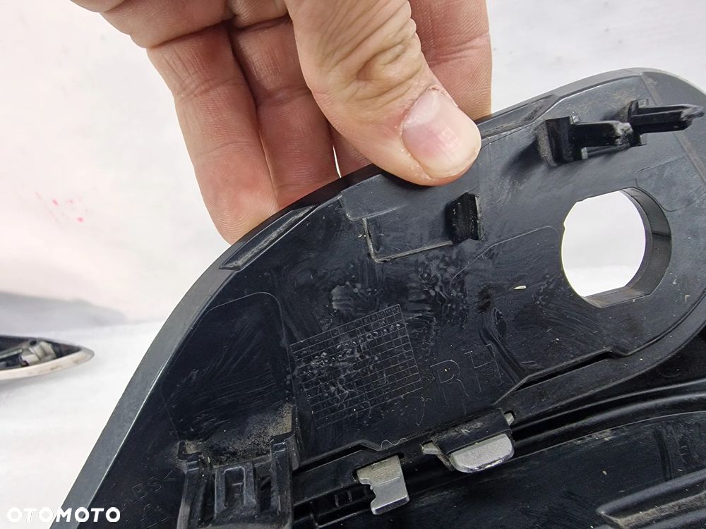 NISSAN QASHQAI J11 LIFT 17- PRAWA KRATKA BOCZNA ZDERZAKA PRZEDNIEGO PRZÓD , NR 62256HV20A , NR AUKCJI A/4 - 11