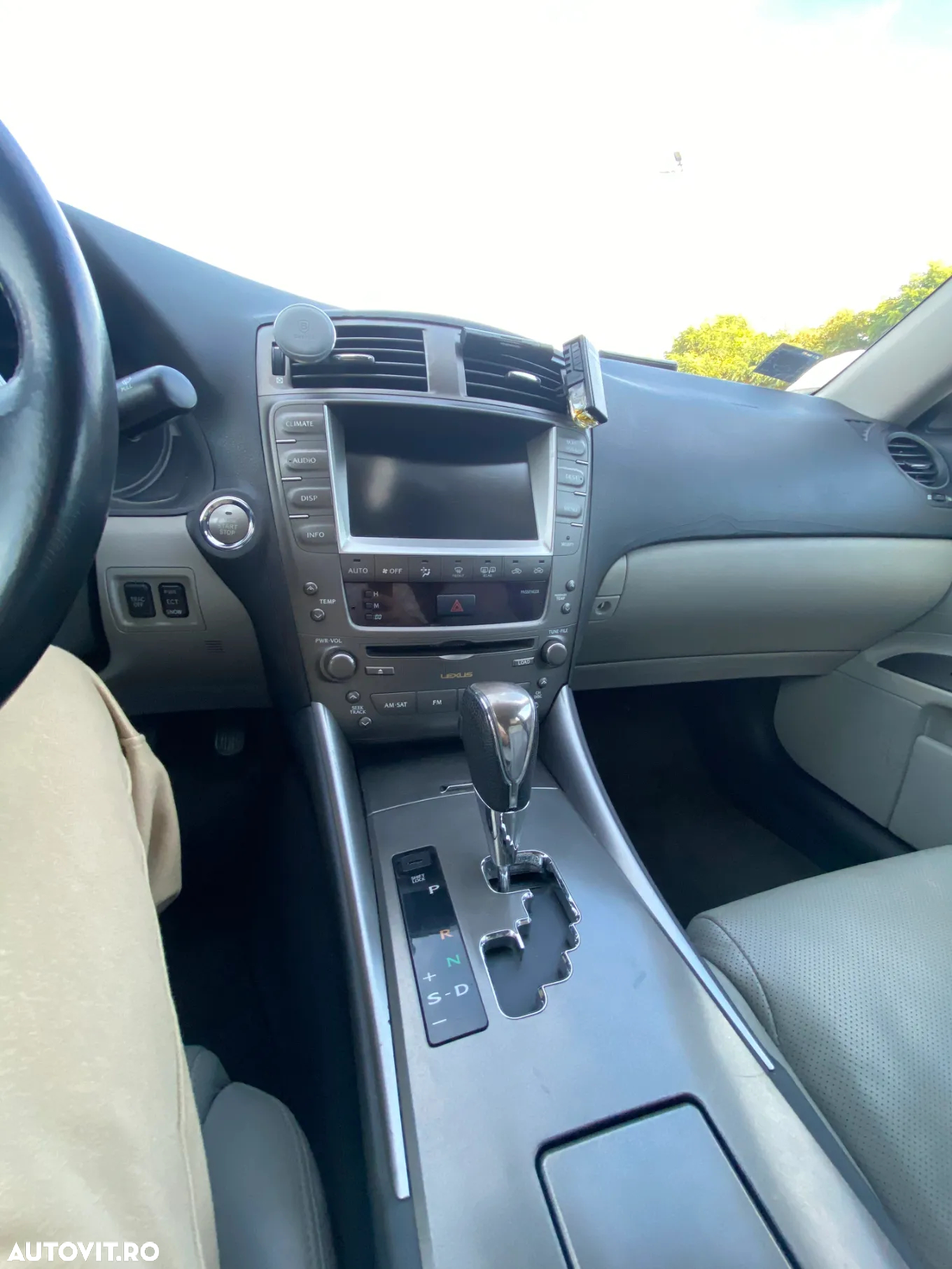 Lexus Seria IS 250 2.5 V6 Aut Luxury - 11