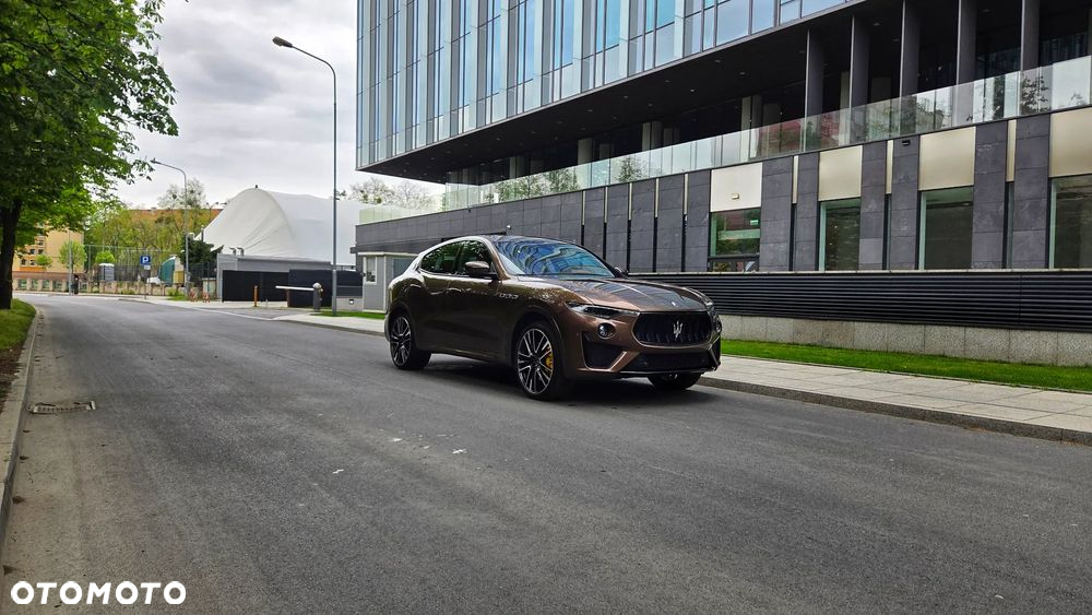 Maserati Levante GTS Q4 - 19