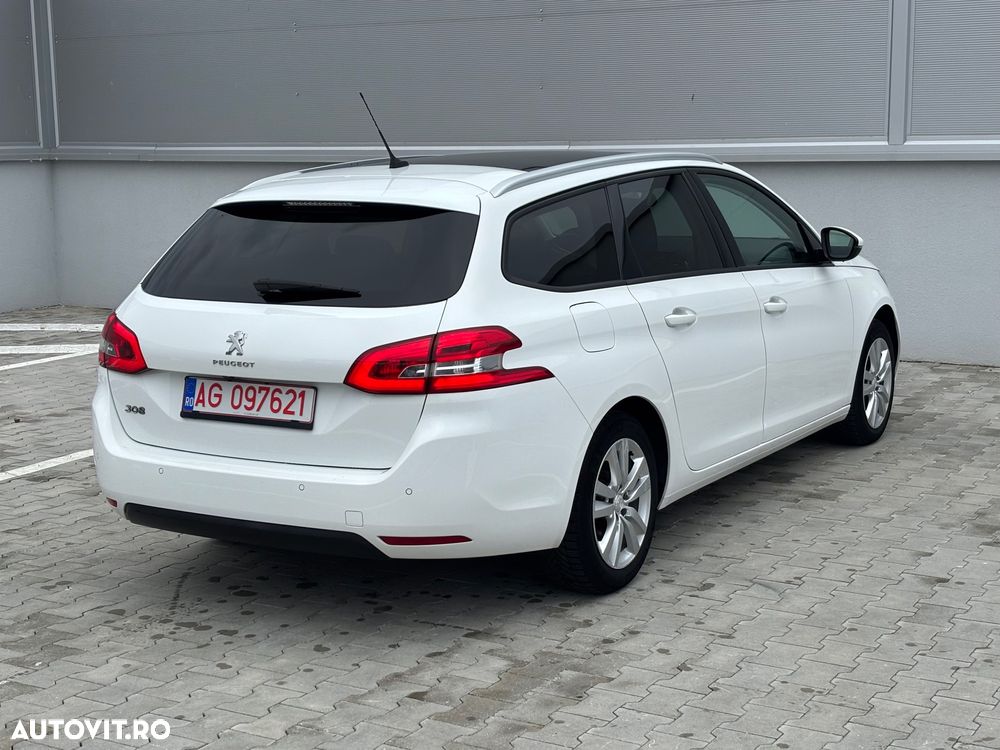 Peugeot 308 SW PureTech 110 Stop & Start Allure - 4