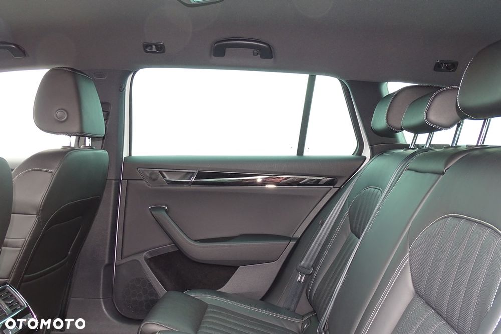 Skoda Superb 1.4 TSI DSG L&K - 26