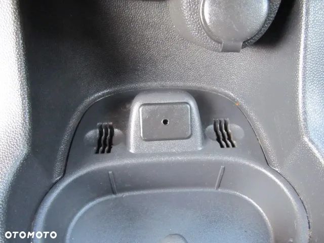 Opel Corsa 1.4 16V Active - 21