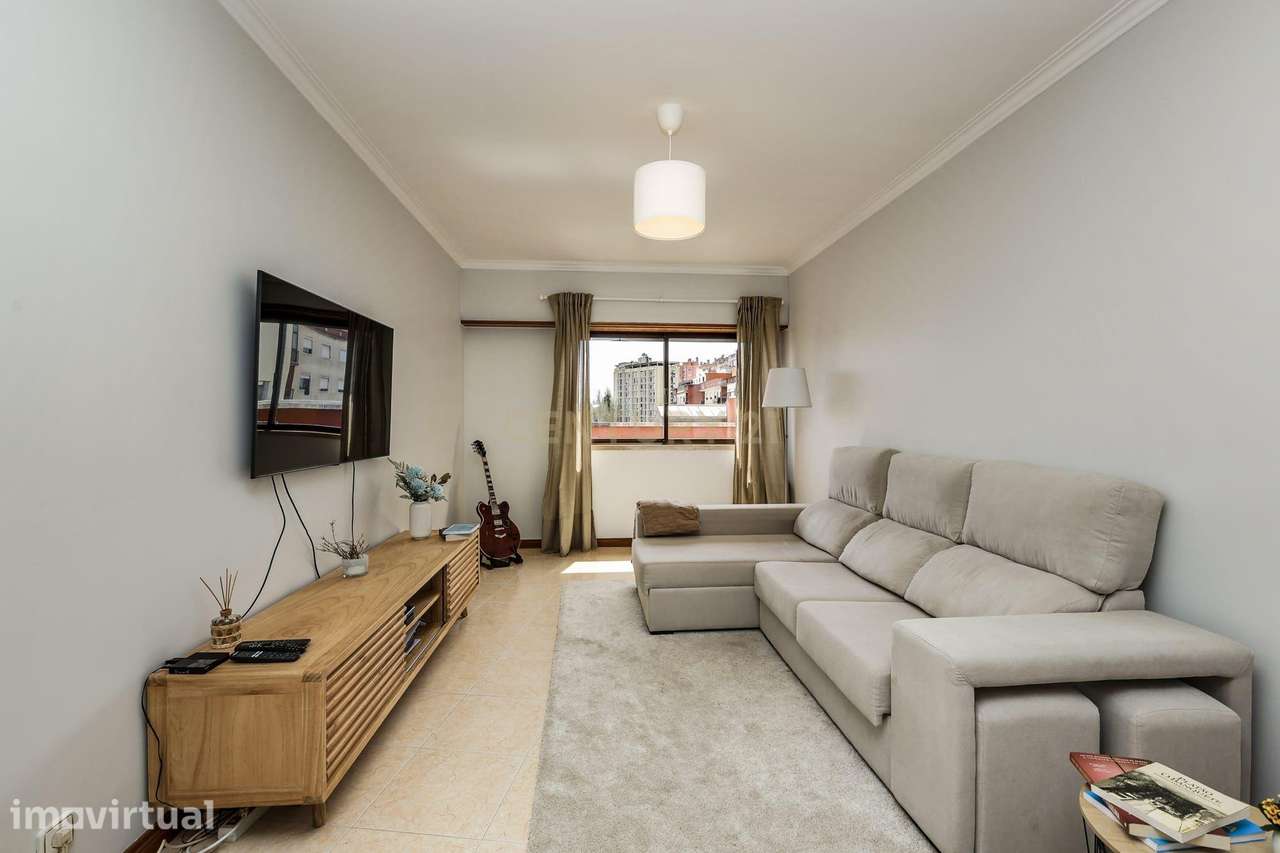 Apartamento T2 em Massamá, Sintra - Oportunidade Única! - Grande imagem: 3/23