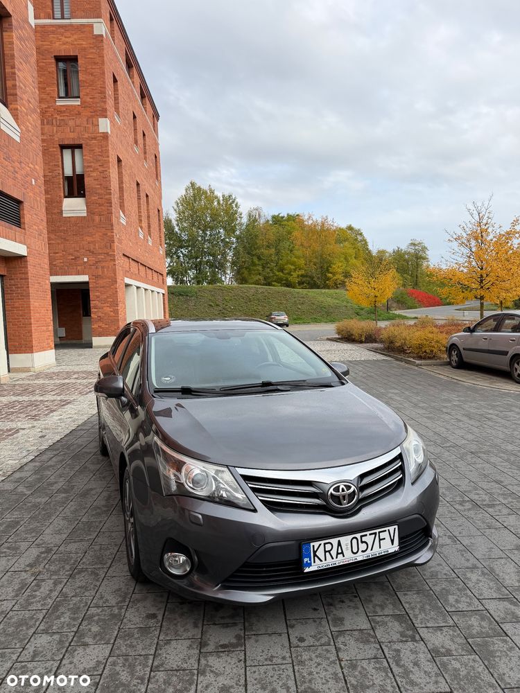 Toyota Avensis 1.8 Sol plus NAVI - 8