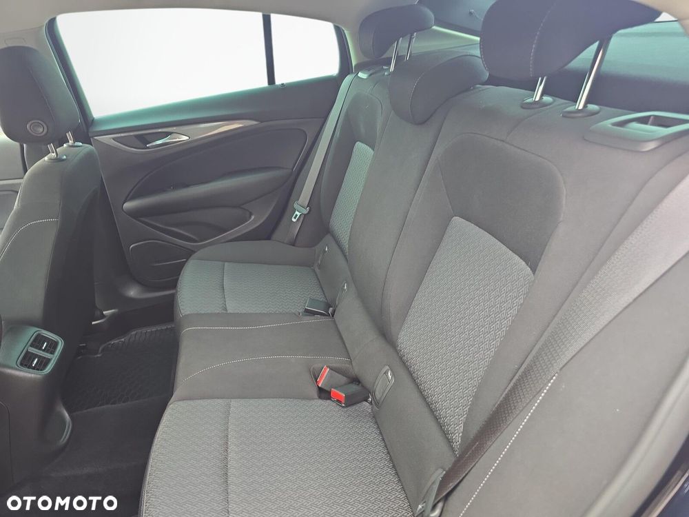 Opel Insignia - 27