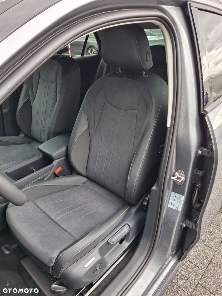 Volkswagen T-Roc 1.5 eTSI Style DSG - 13