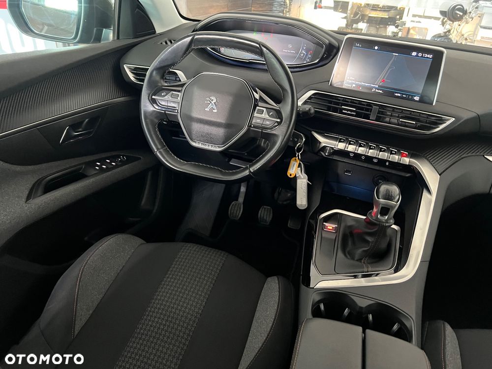 Peugeot 5008 PureTech 130 Stop & Start Allure Business-Paket - 20