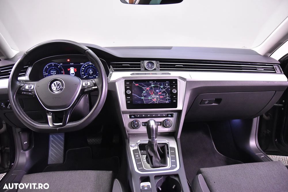 Volkswagen Passat Variant 2.0 TDI DSG Comfortline - 9