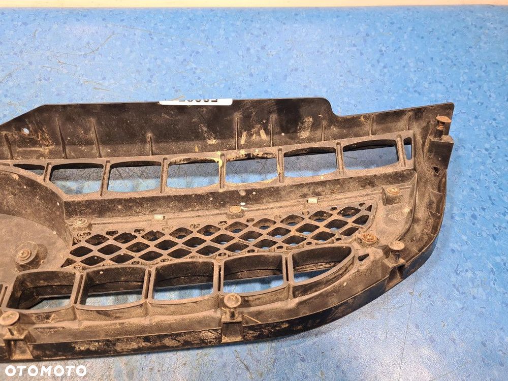 KIA SPORTAGE II LIFT ATRAPA / GRILL - 12