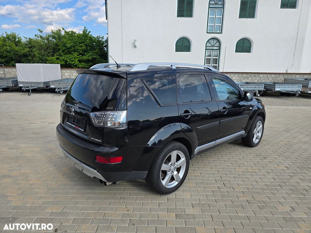 Mitsubishi Outlander 2.0 DI-D 4WD Invite - 4