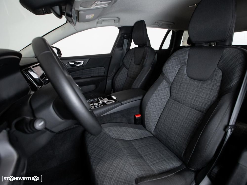 Volvo V60 2.0 T6 AWD TE Essential - 9