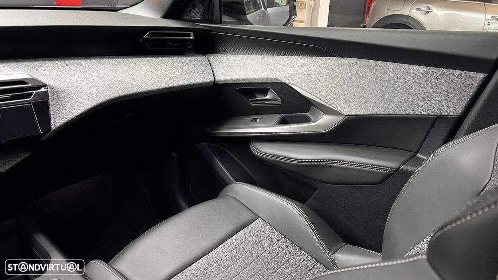 Peugeot 3008 Hybrid 145 e-DSC6 Allure - 50