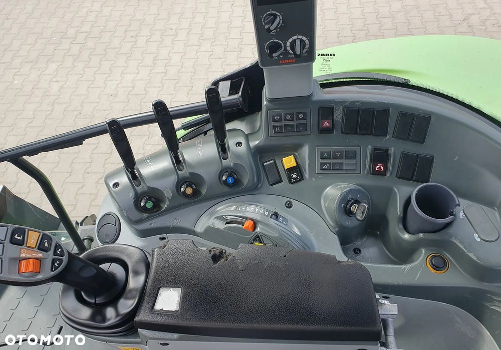 Claas Arion 440 - 17