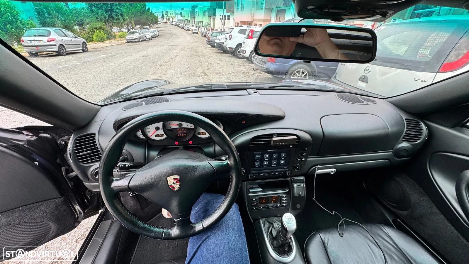 Porsche 911 (996) Carrera 4 - 35