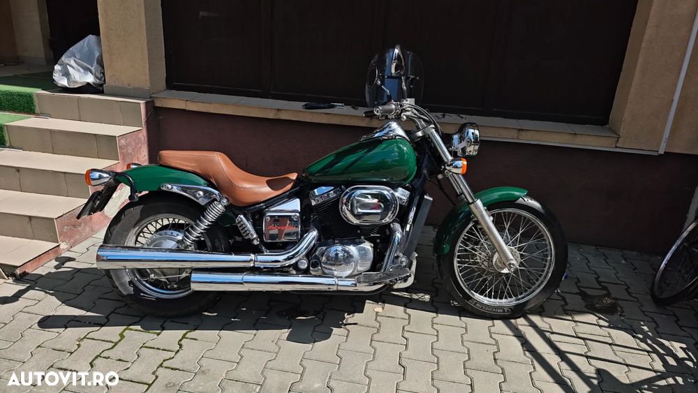 Honda VT 750DC Black Widow - 3