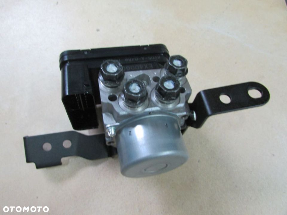 Kawasaki Z400 19r pompa abs - 1