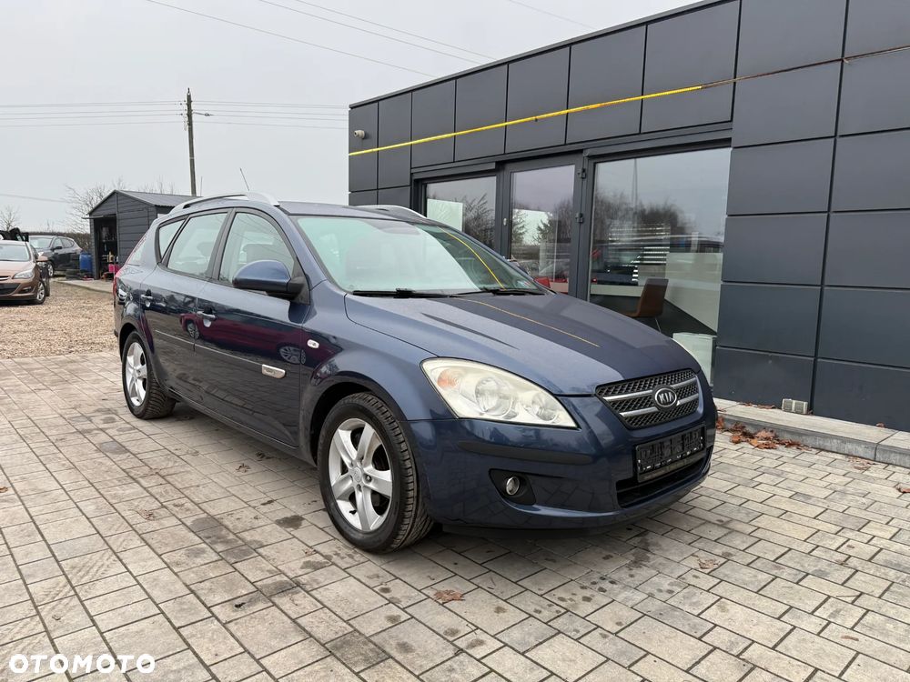 Kia Ceed 2.0 CVVT Spirit - 1