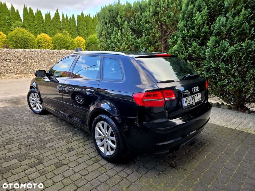 Audi A3 Sportback 1.8 TFSI quattro Attraction - 4