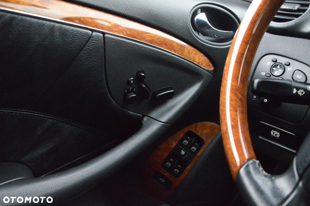 Mercedes-Benz CLK - 30