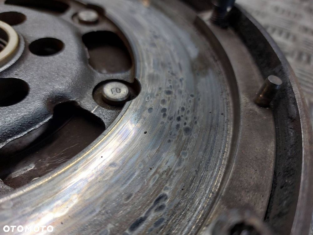 KOŁO DWUMASOWE + TARCZA + DOCISK + ŁOŻYSKO OPOROWE AUDI A4 B6 058105266H - 2