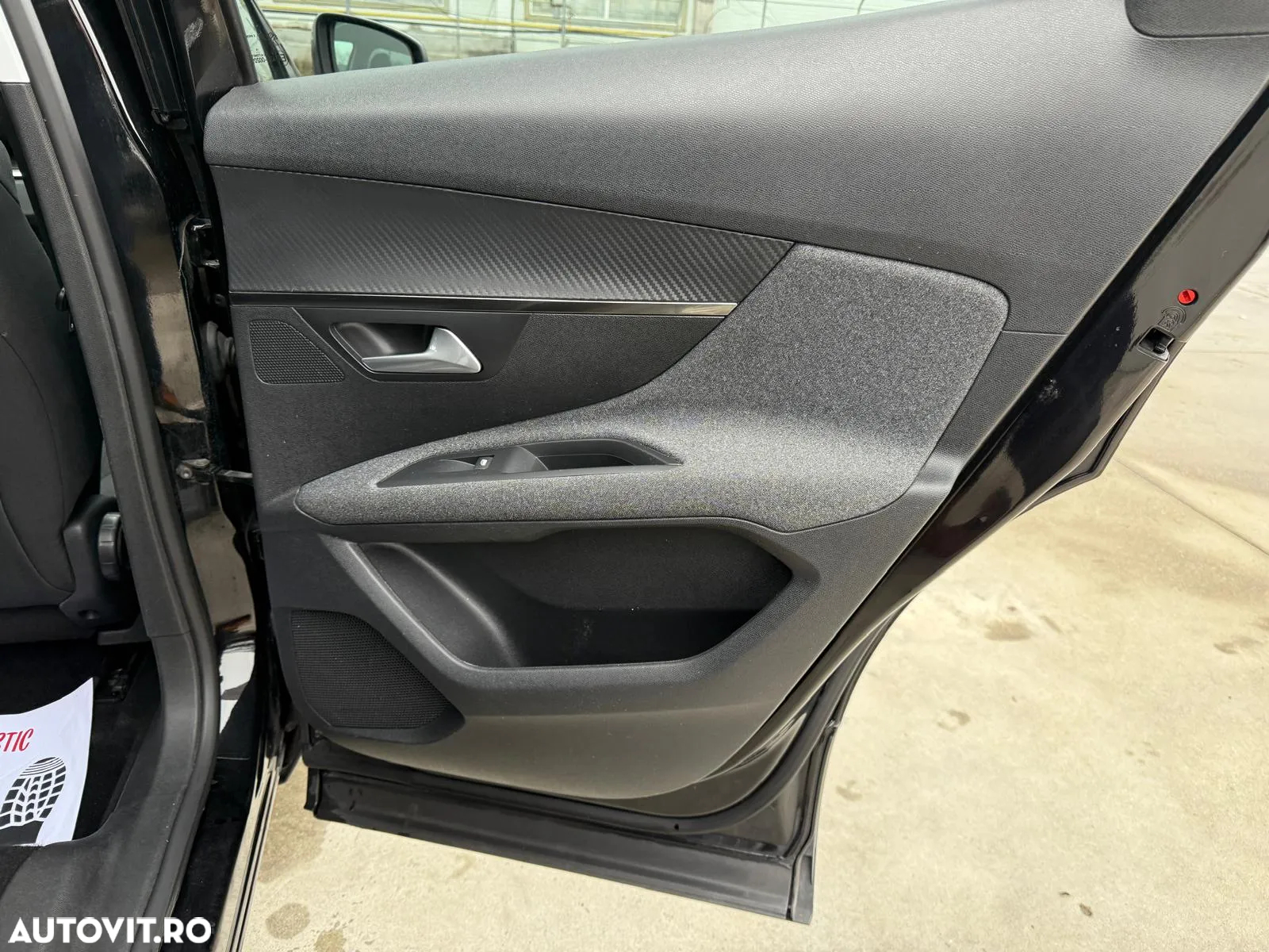 Peugeot 3008 PureTech 130 Stop & Start GPF EAT8 Active Business-Paket - 39
