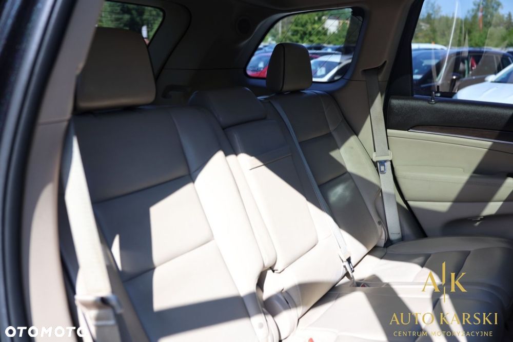Jeep Grand Cherokee - 36