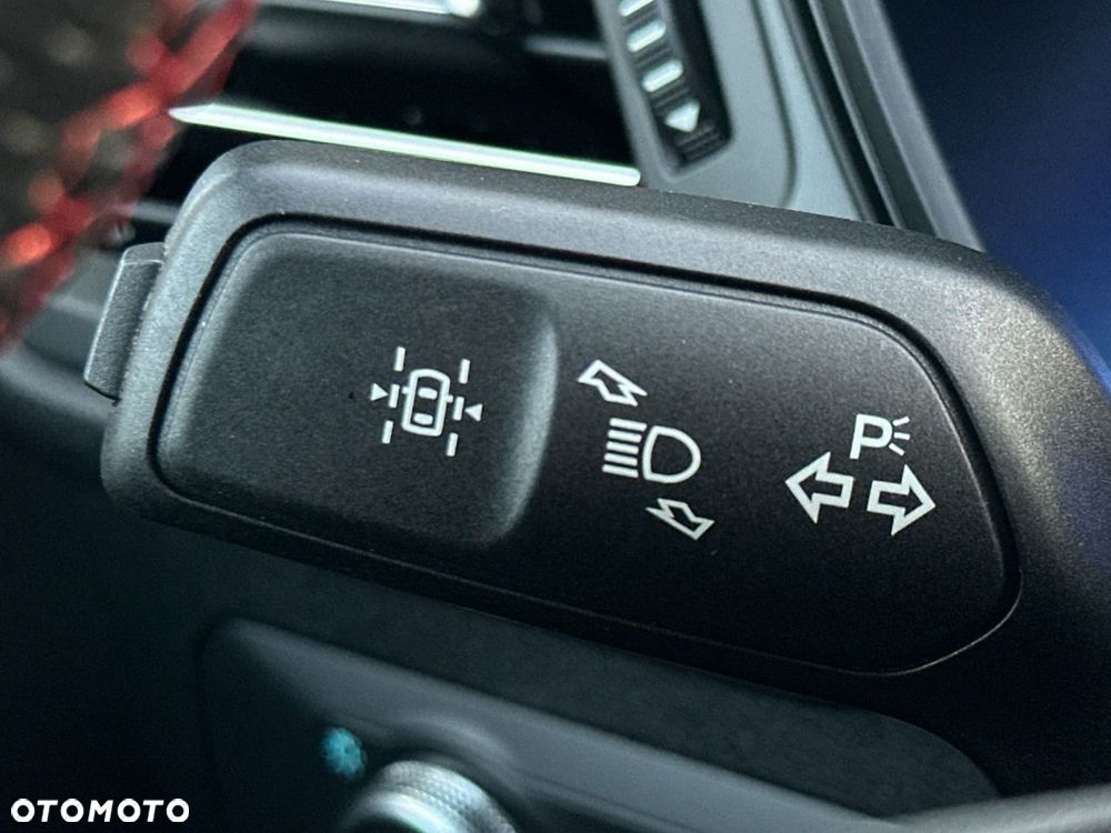 Ford Kuga - 40