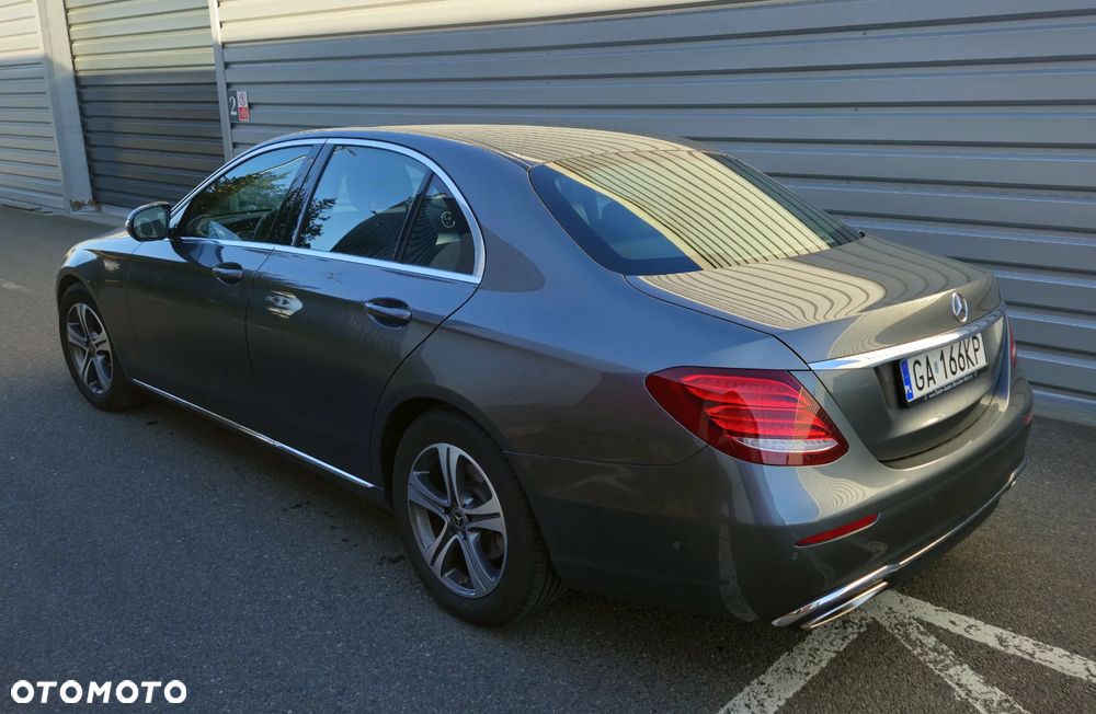 Mercedes-Benz Klasa E 200 4-Matic 9G-TRONIC - 5