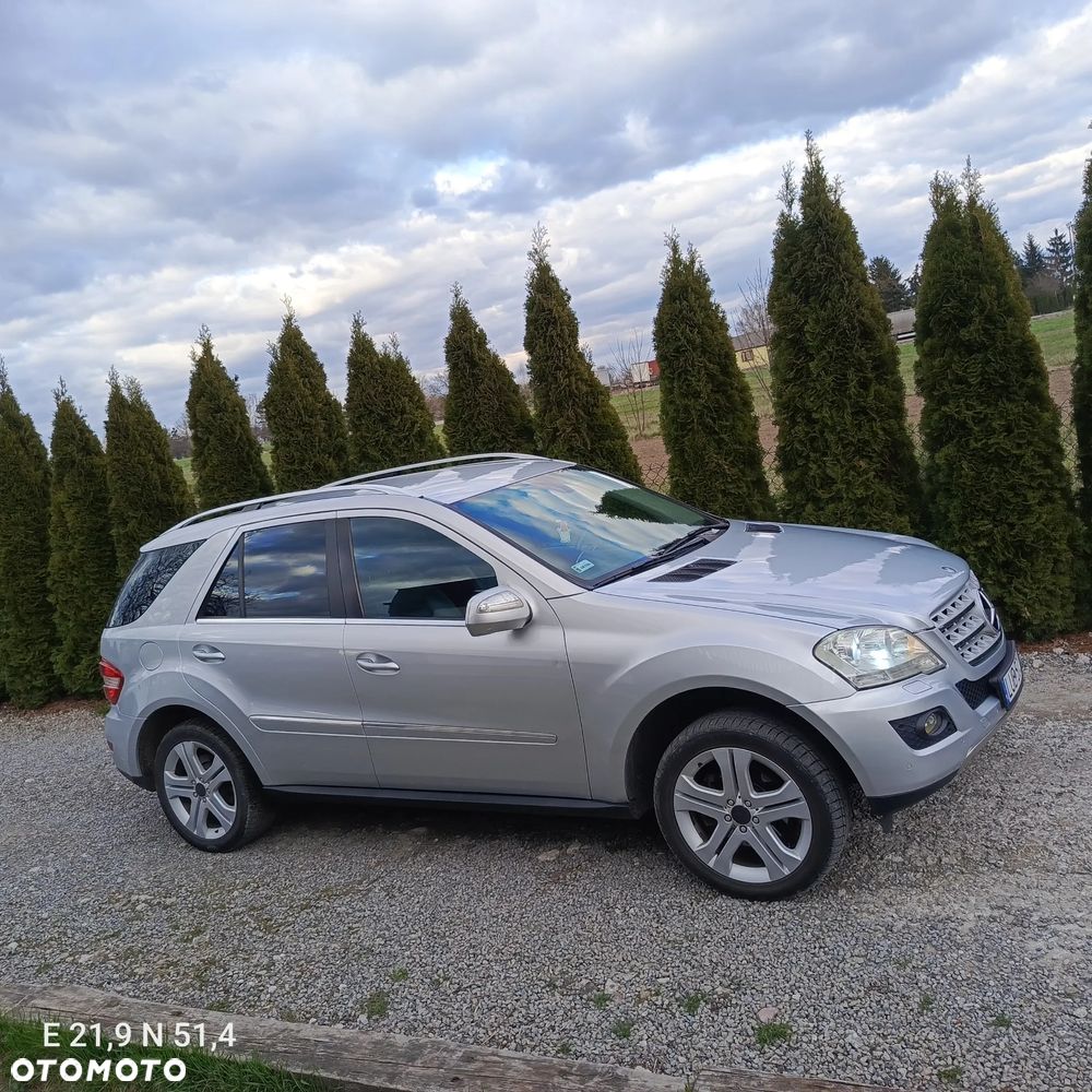 Mercedes-Benz ML - 23