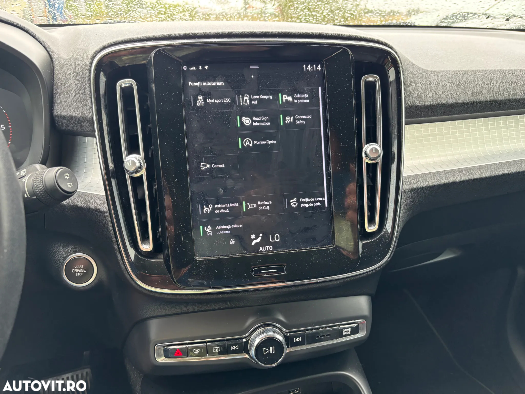 Volvo XC 40 D4 AWD Geartronic Momentum - 26