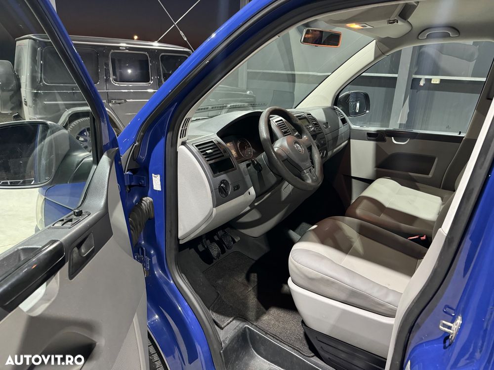 Volkswagen Transporter T5 City - 12
