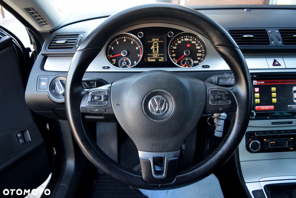 Volkswagen Passat CC - 20