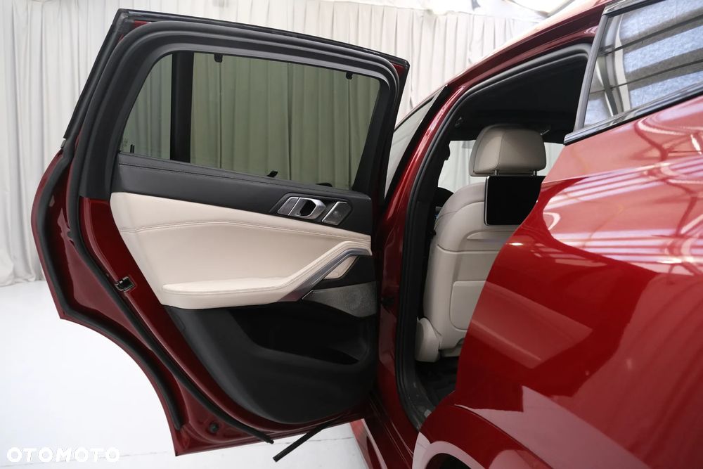 BMW X6 xDrive30d mHEV - 25