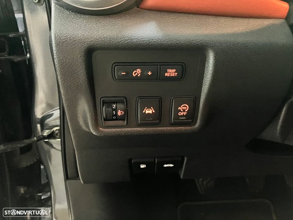 Nissan Micra 0.9 IG-T Tekna Orange Vibes S/S - 11