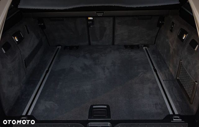 BMW Seria 5 525d - 35