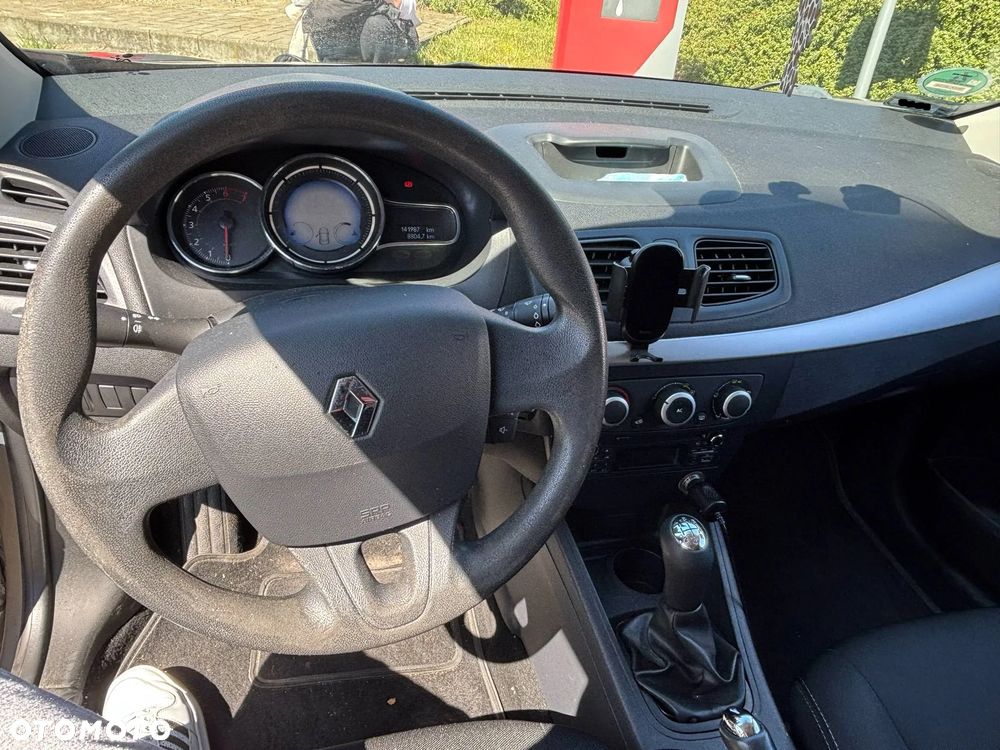 Renault Fluence 1.6 16V Start - 7