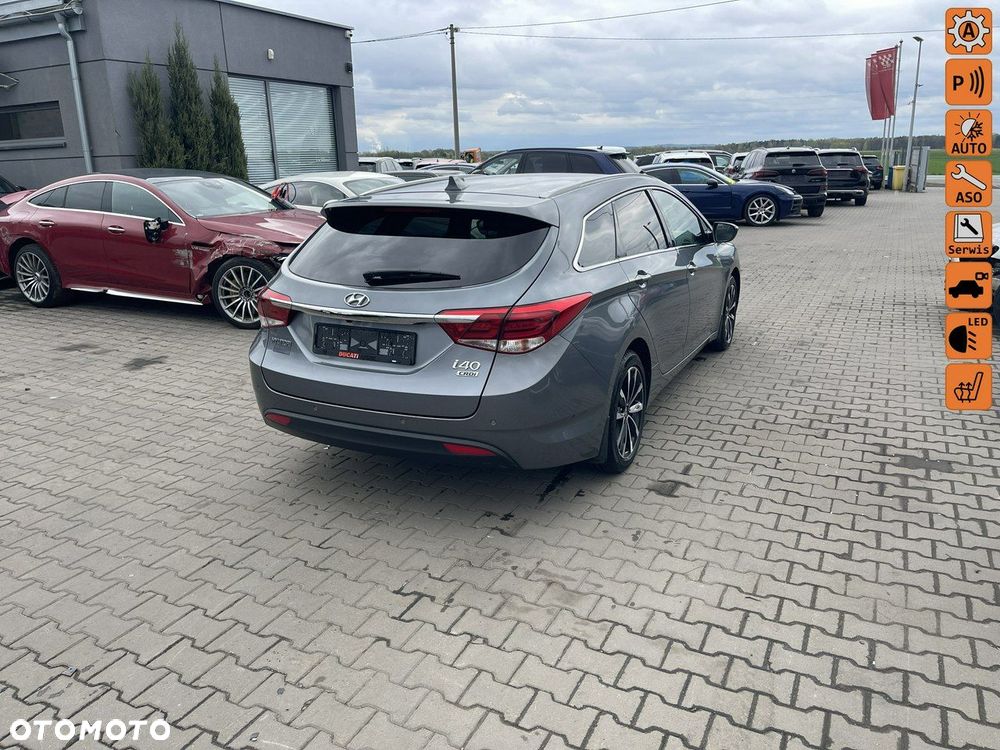 Hyundai i40 1.7 CRDi Comfort DCT - 1