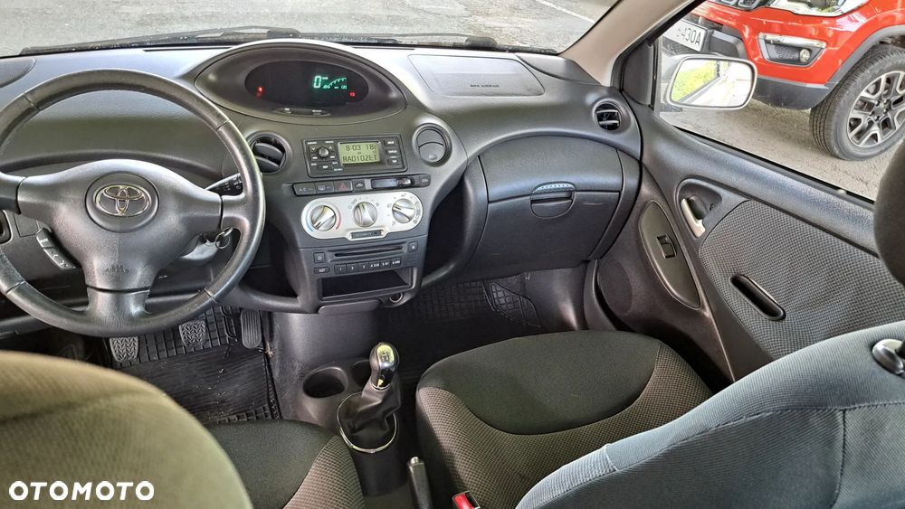 Toyota Yaris 1.0 Luna A/C - 14