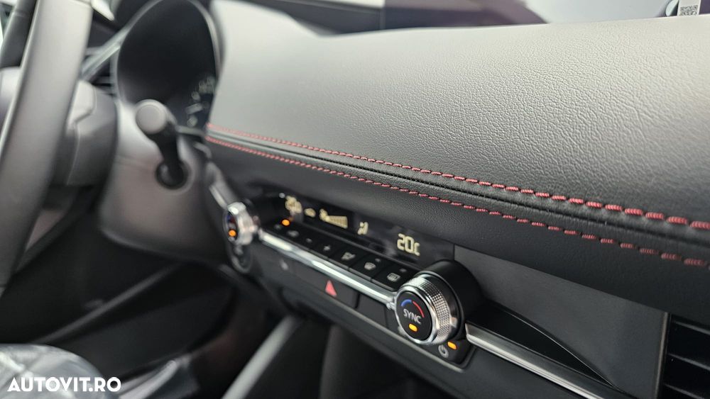 Mazda 3 e-Skyactiv G140 AT MHEV Homura - 14