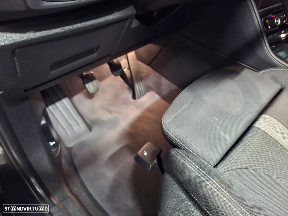 BMW 216 Gran Tourer - 9