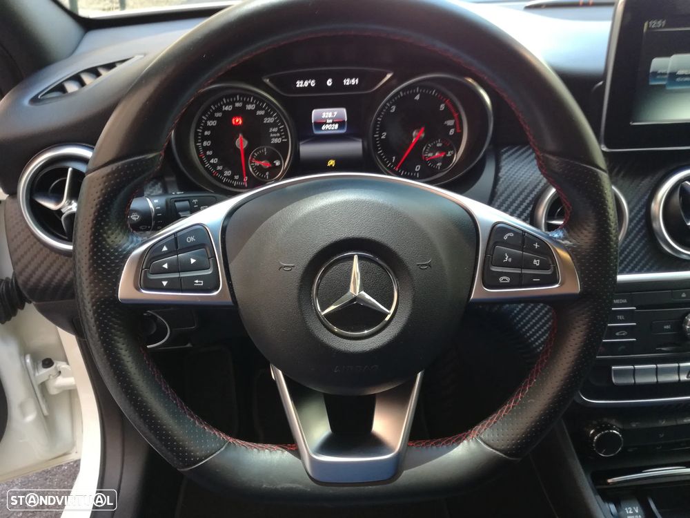 Mercedes-Benz A 200 d AMG Line - 20