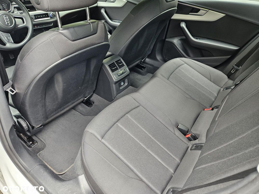 Audi A4 Limousine 35 TFSI mHEV Advanced S tronic - 15