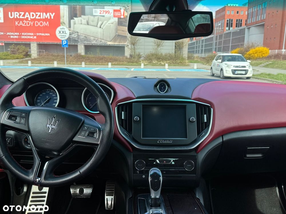 Maserati Ghibli - 12