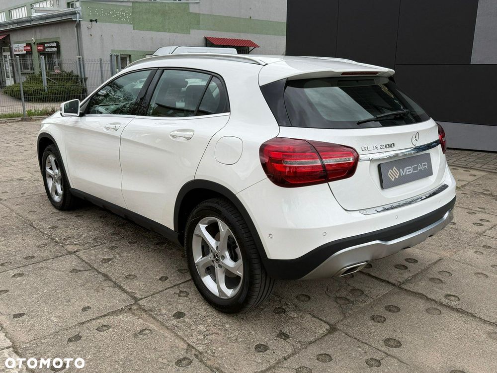 Mercedes-Benz GLA - 5