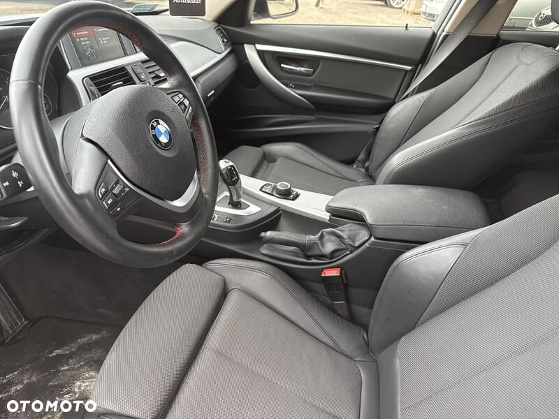 BMW Seria 3 318i GPF - 12