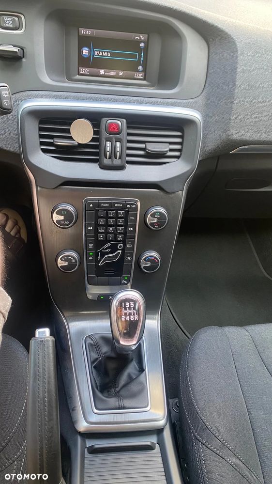Volvo V40 D3 Momentum - 13