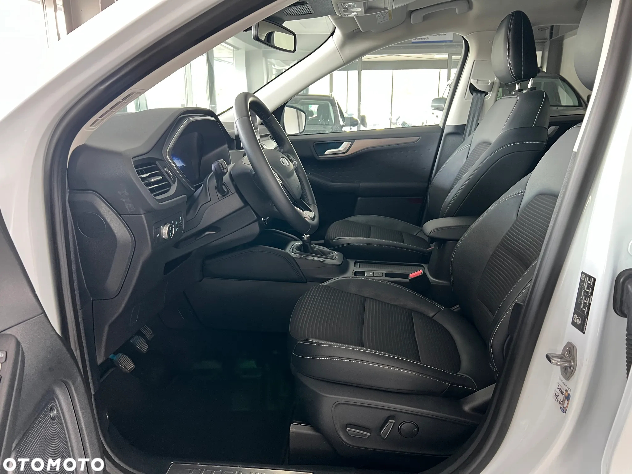 Ford Kuga 1.5 EcoBoost FWD Titanium - 22